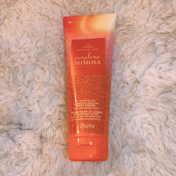 Bath & Body Works - Picture 1 of 3